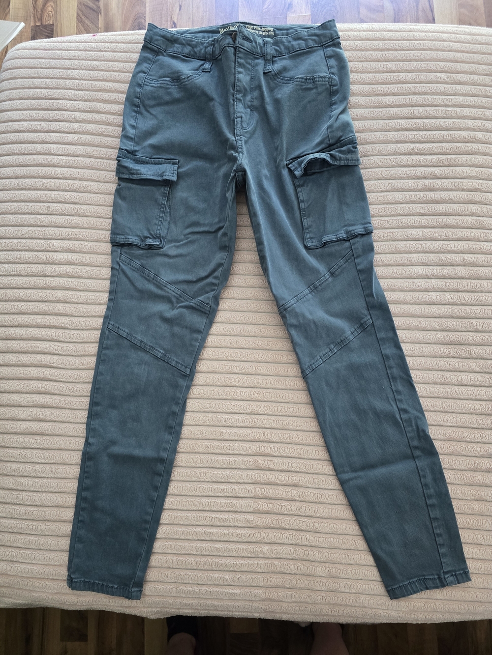 Mossimo Slim Ankle Cargo Pants in Slate Blue